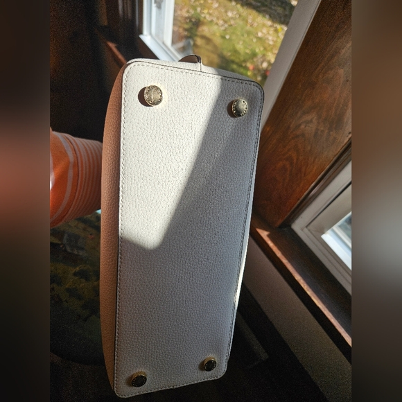 MICHAEL KORS Emilia Large Cream Pebbled Leather Tote Bag & Wallet - Picture 5 of 12